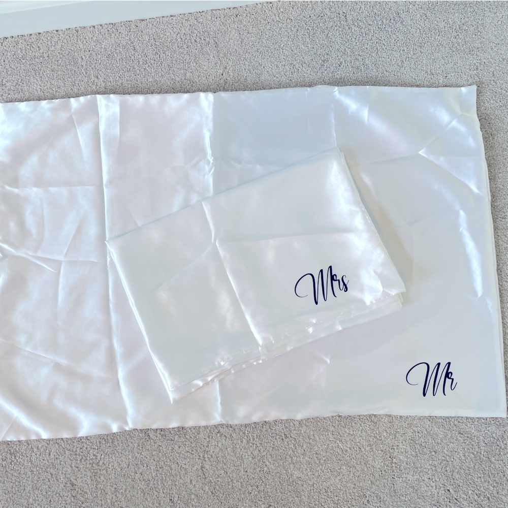 Mr & Mrs pillowcases